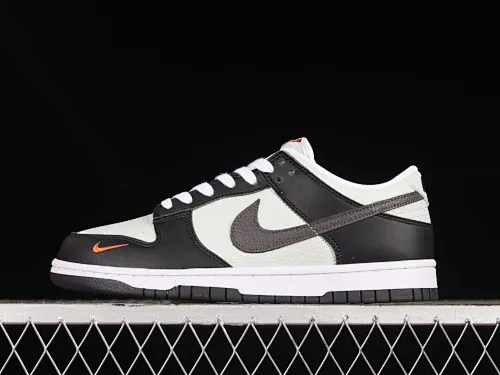 All Categories Nk SB Dunk Series Nk SB Dunk Low Low-top sneakers Cost-effective version Nk Dunk Low "Mini Orange Swoosh" SB low-top sports and leisure sneakers FN7808-001
